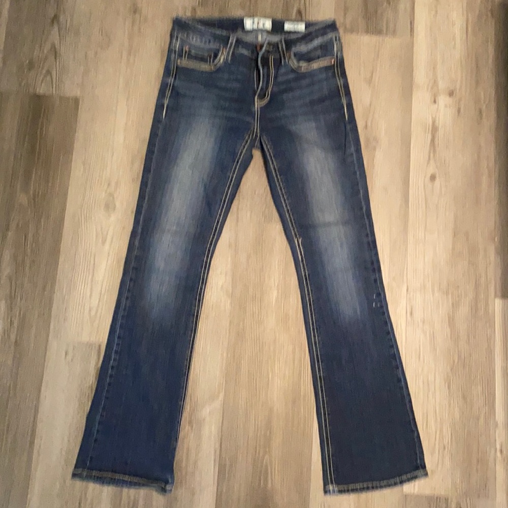 Day trip Virgo bootcut jeans 27r